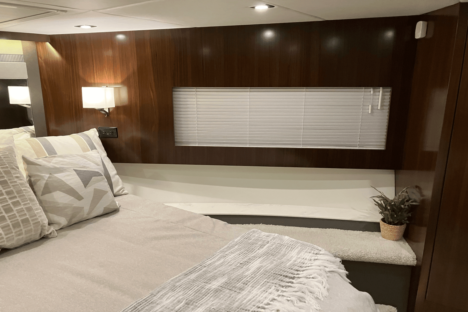 2022 Cruisers Yachts 46 CANTIUS Image Thumbnail #48