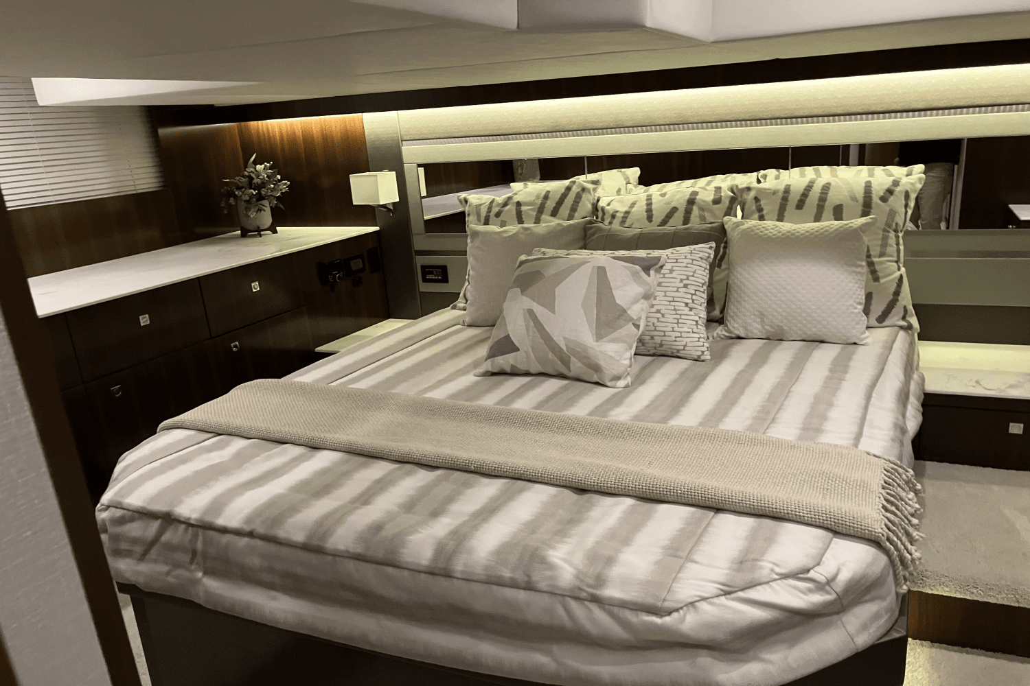 2022 Cruisers Yachts 46 CANTIUS Image Thumbnail #56