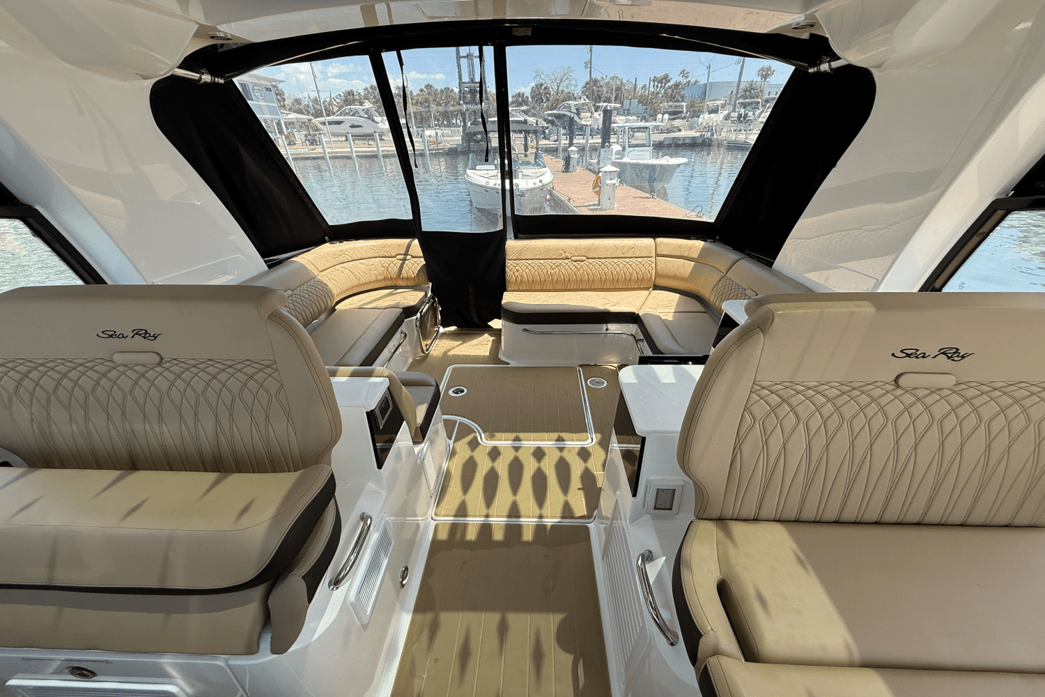 2023 Sea Ray Sundancer 370 Outboard Image Thumbnail #8