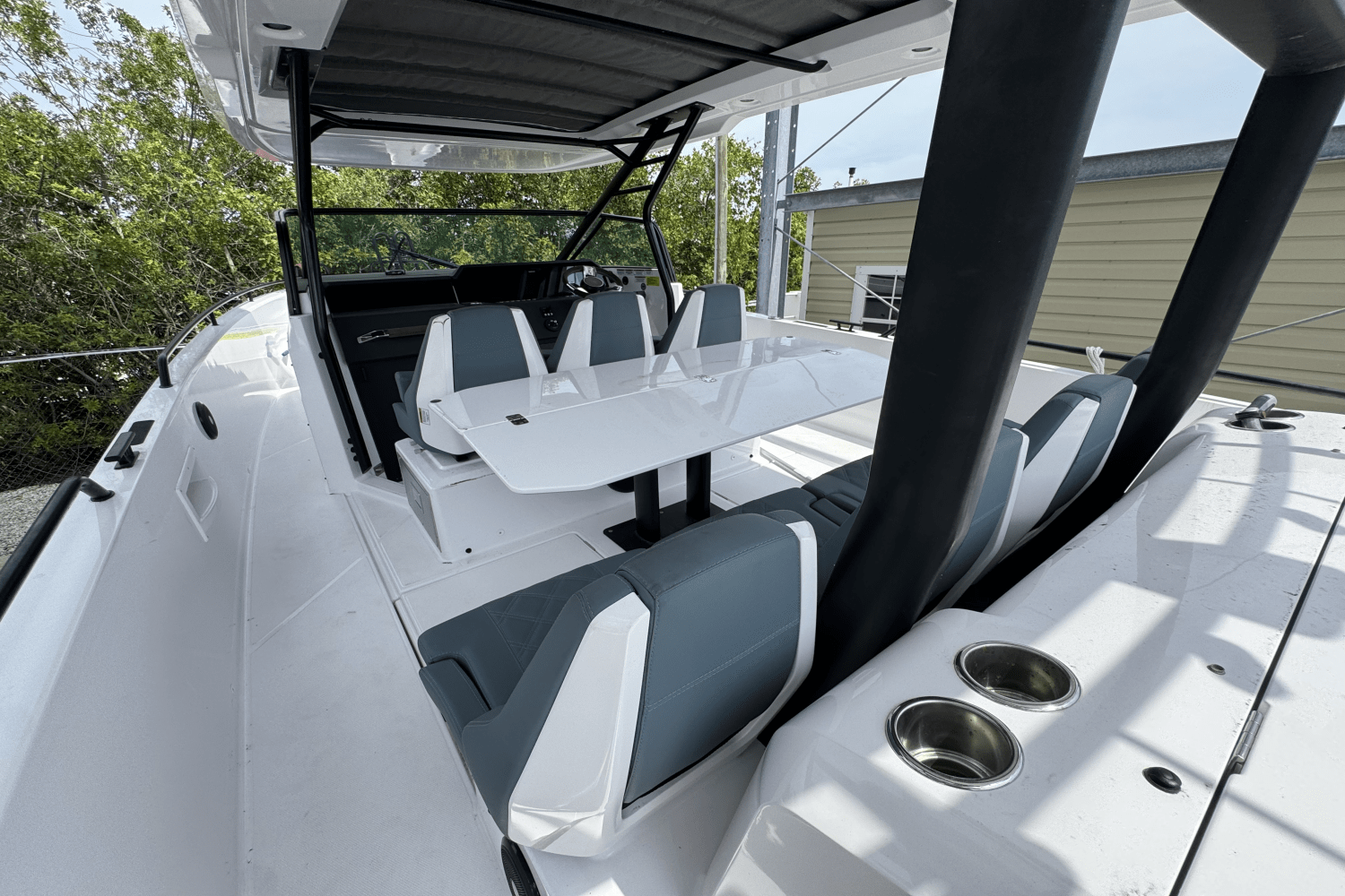 2022 Axopar 370 SUN TOP REVOLUTION Image Thumbnail #12