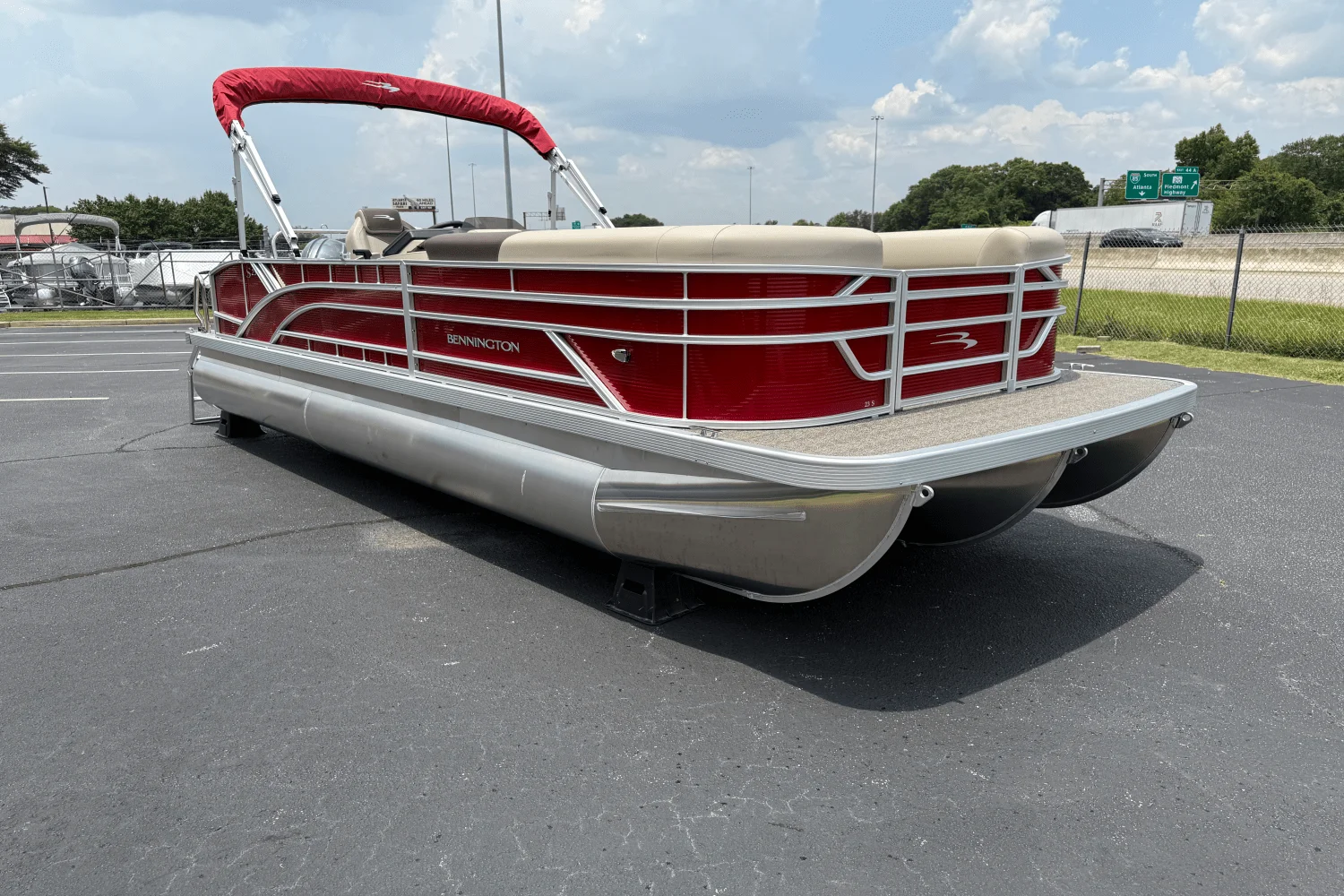 2026 Bennington 23SSB Image Thumbnail #17