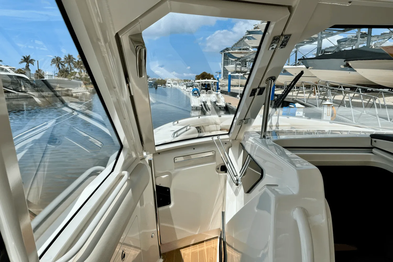 2022 Boston Whaler 380 REALM Image Thumbnail #16