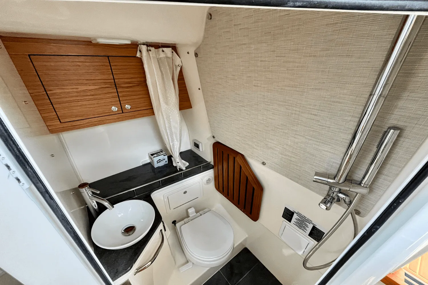 2022 Boston Whaler 380 REALM Image Thumbnail #25
