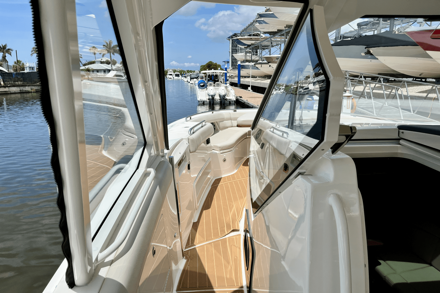 2022 Boston Whaler 380 REALM Image Thumbnail #15