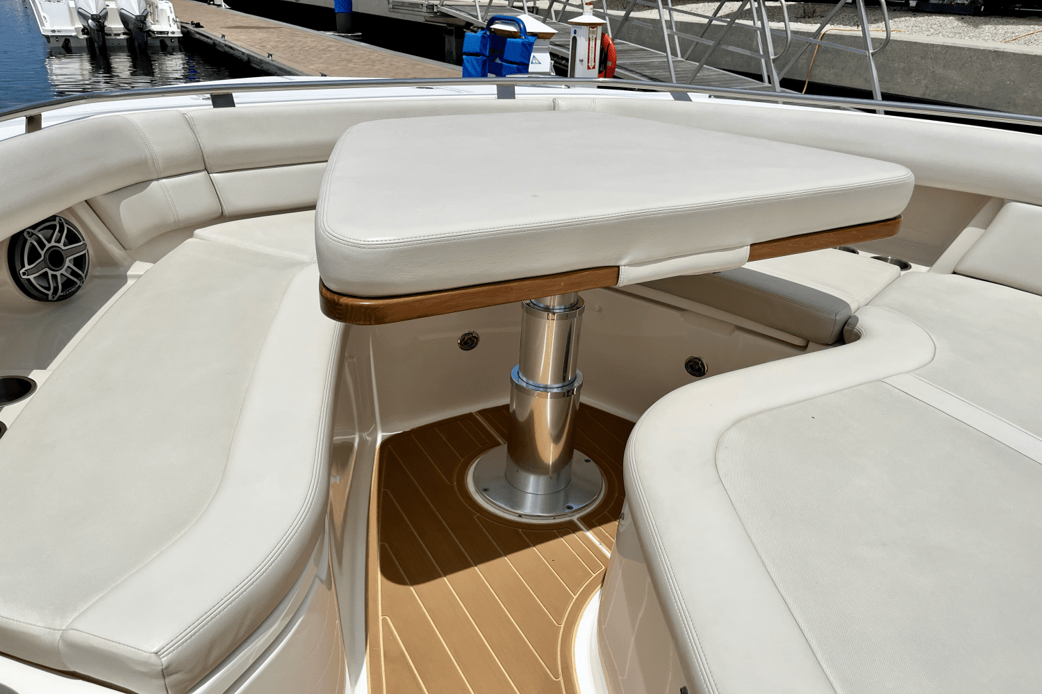 2022 Boston Whaler 380 REALM Image Thumbnail #18