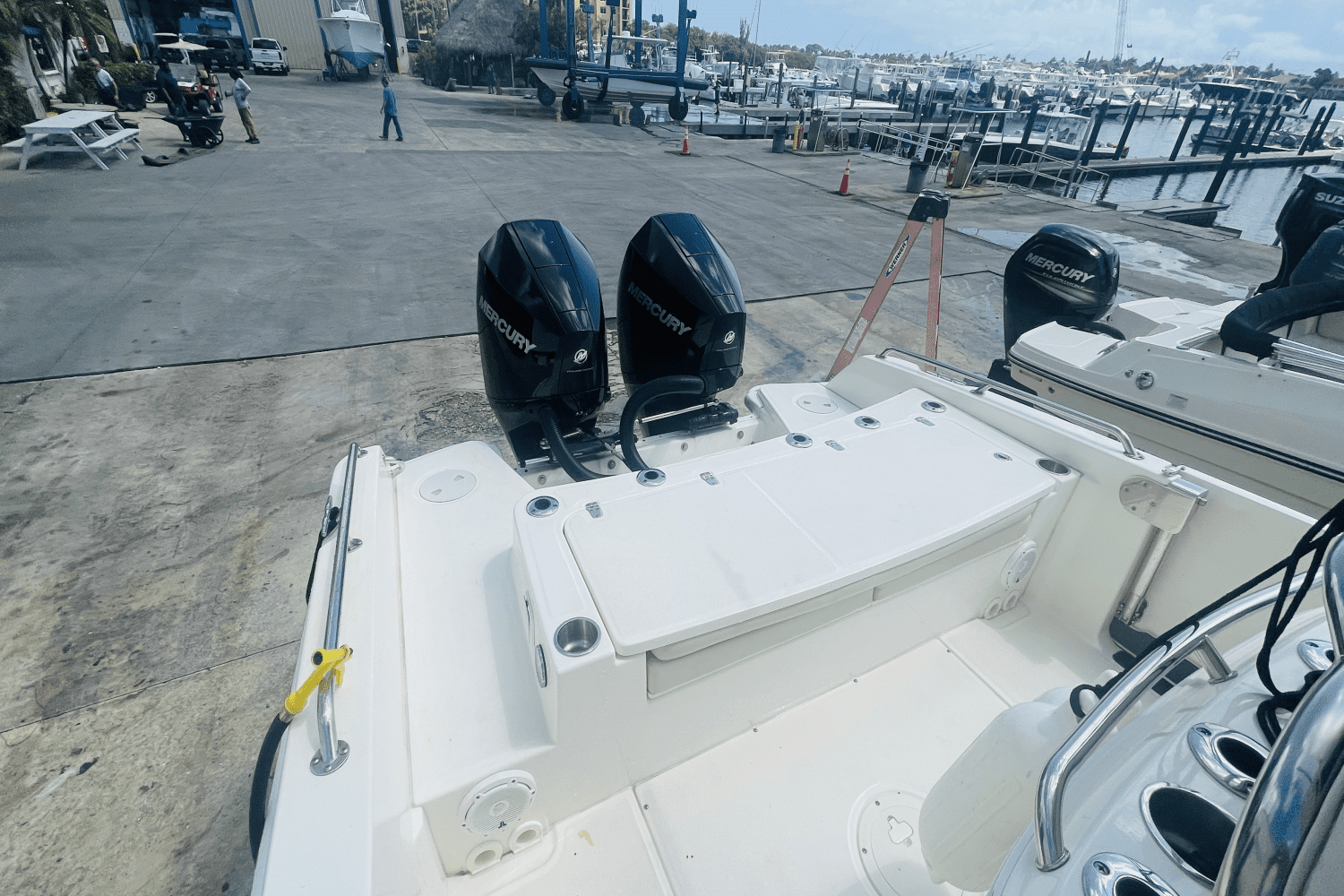 2022 Boston Whaler 270 DAUNTLESS Image Thumbnail #36