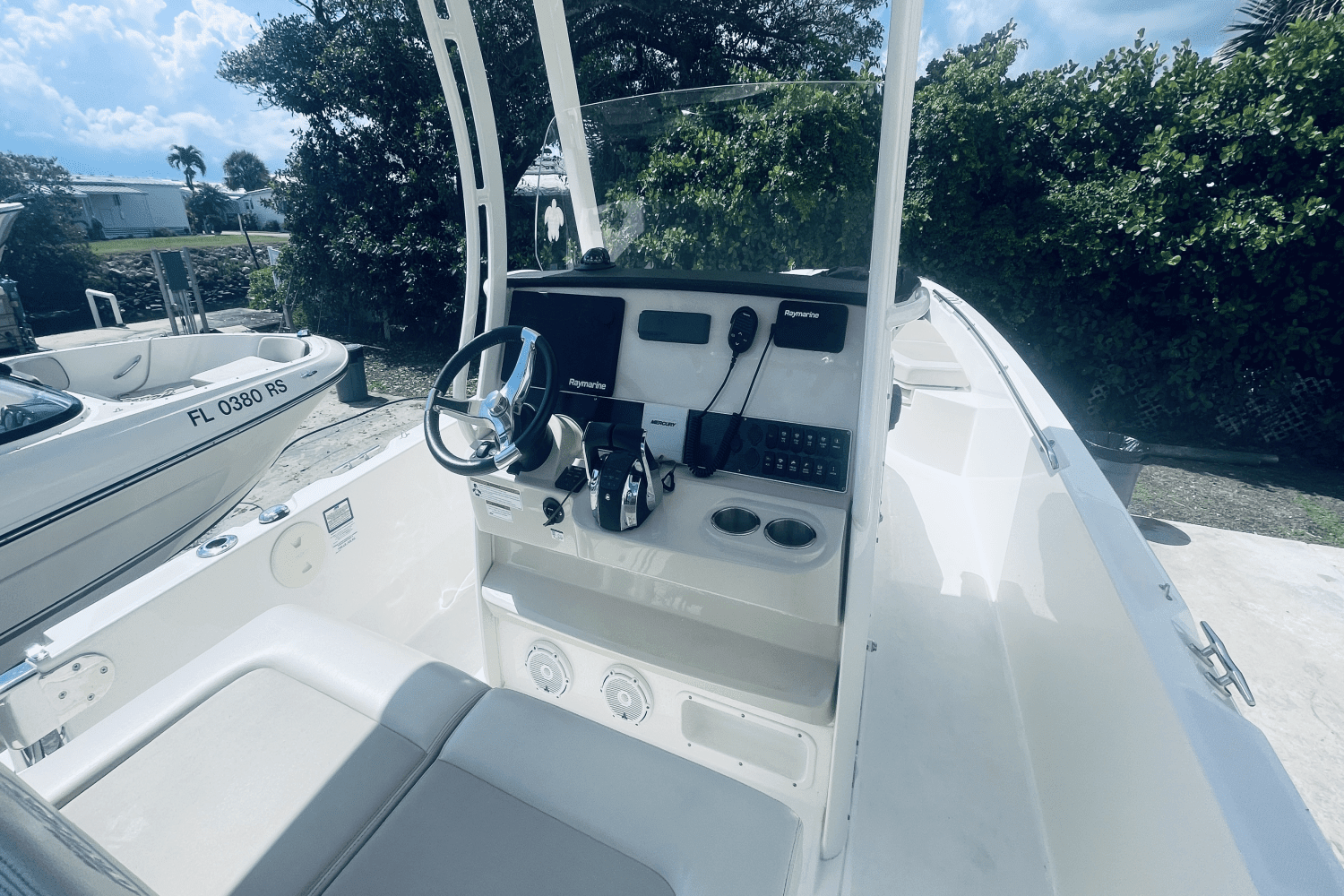 2022 Boston Whaler 270 DAUNTLESS Image Thumbnail #9
