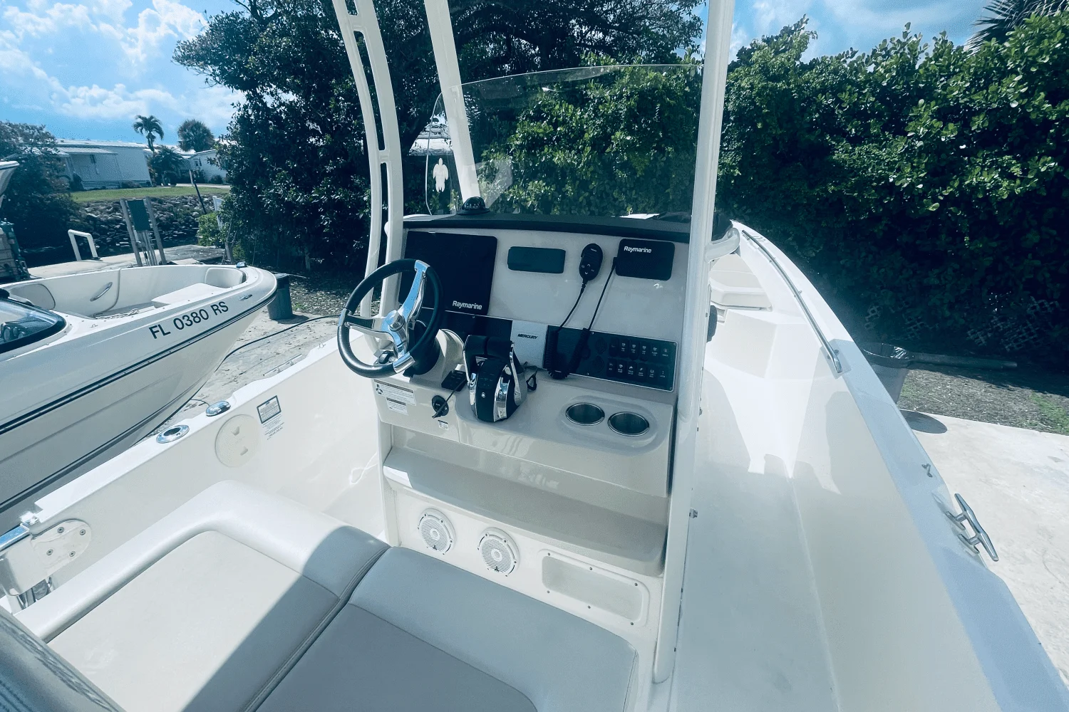 2022 Boston Whaler 270 DAUNTLESS Image Thumbnail #9