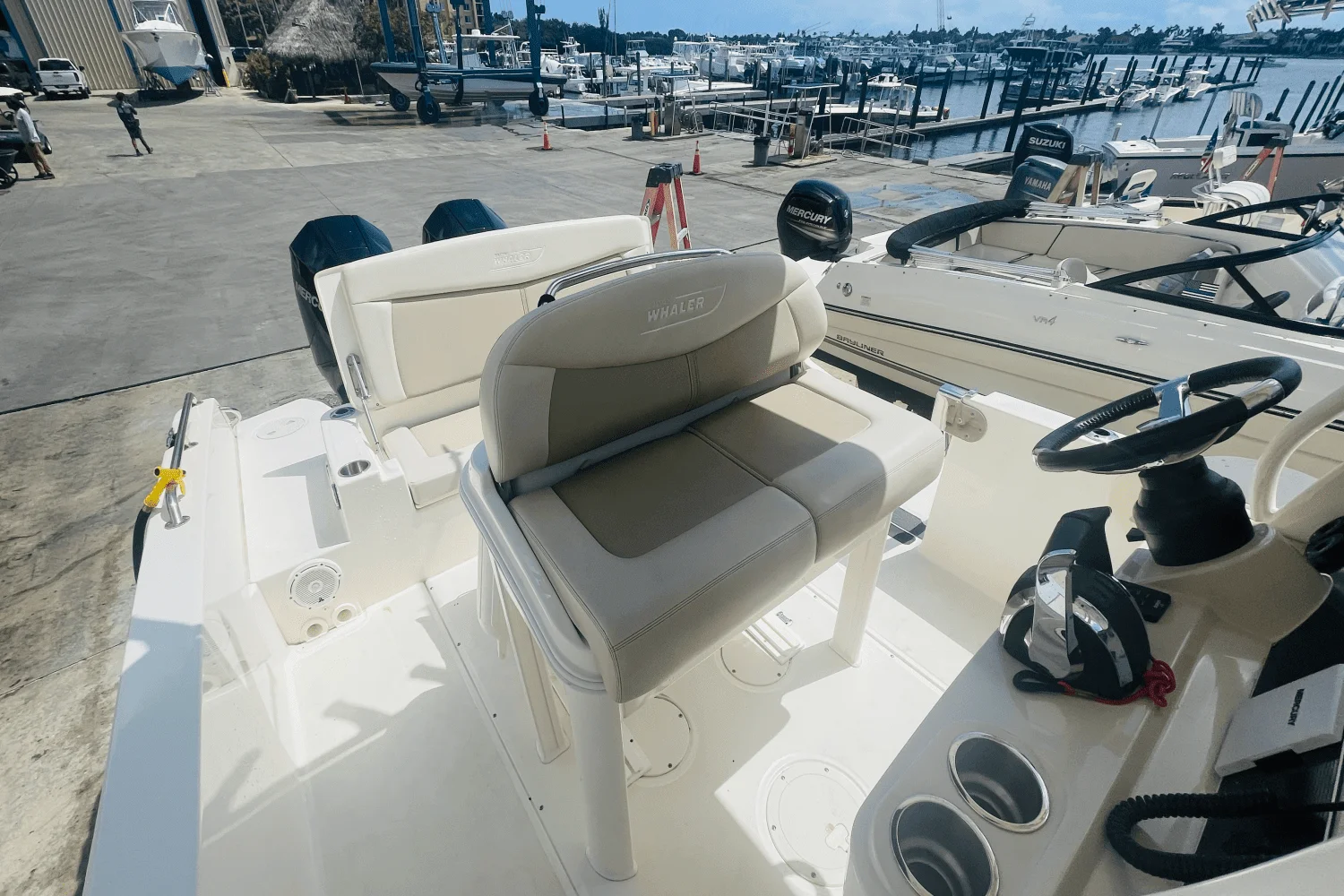 2022 Boston Whaler 270 DAUNTLESS Image Thumbnail #20