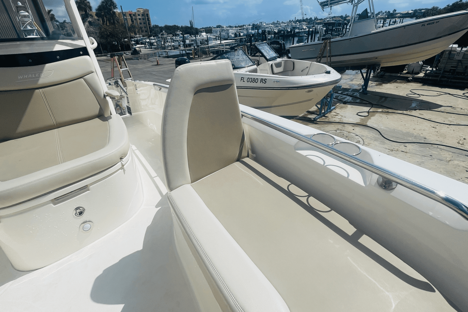 2022 Boston Whaler 270 DAUNTLESS Image Thumbnail #28