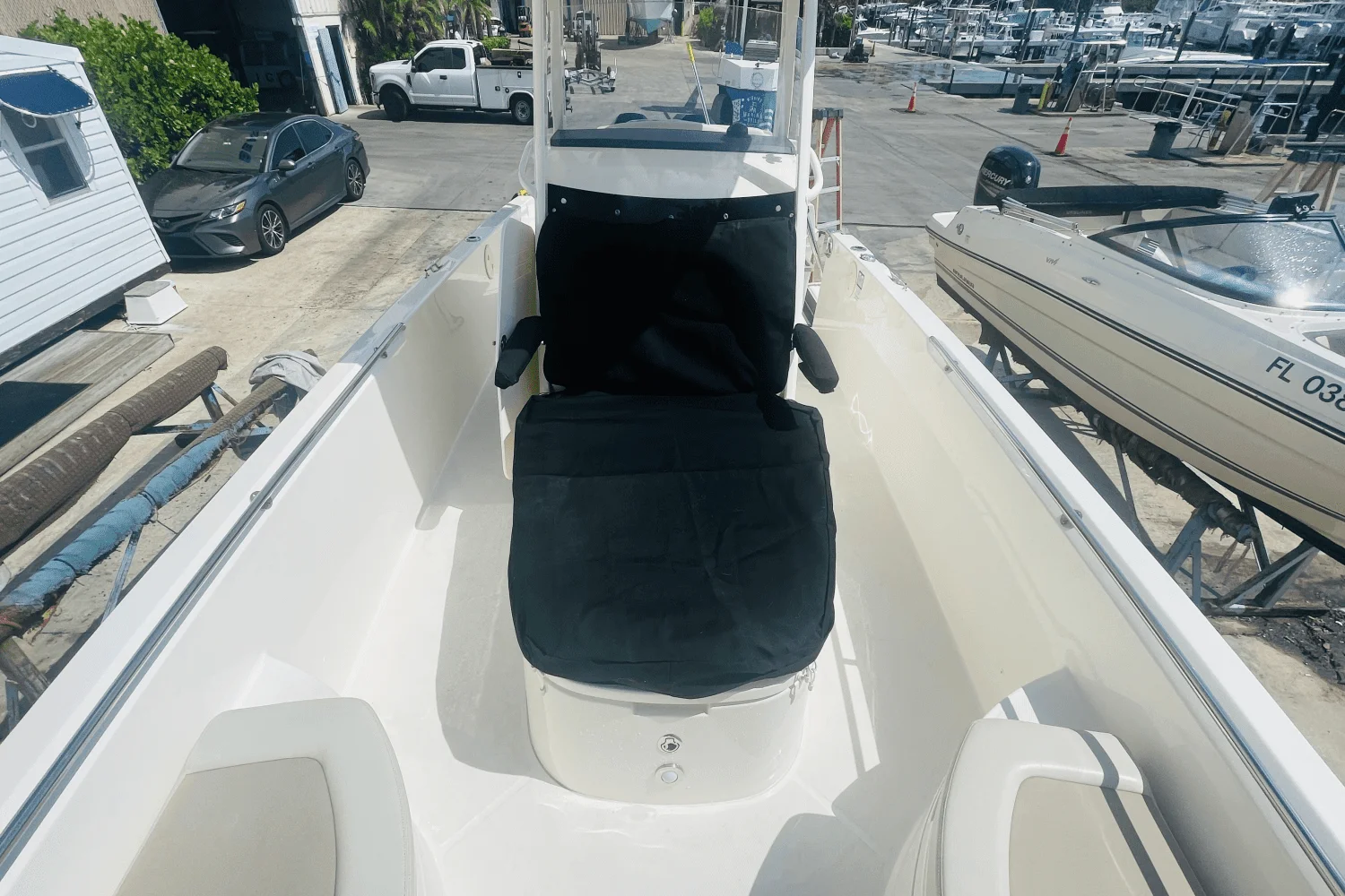 2022 Boston Whaler 270 DAUNTLESS Image Thumbnail #19
