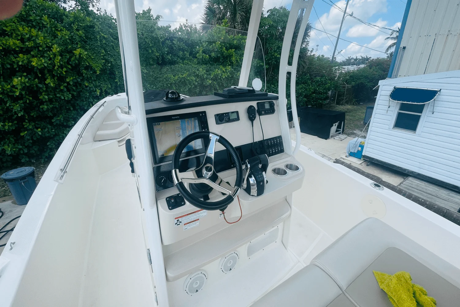 2022 Boston Whaler 270 DAUNTLESS Image Thumbnail #11