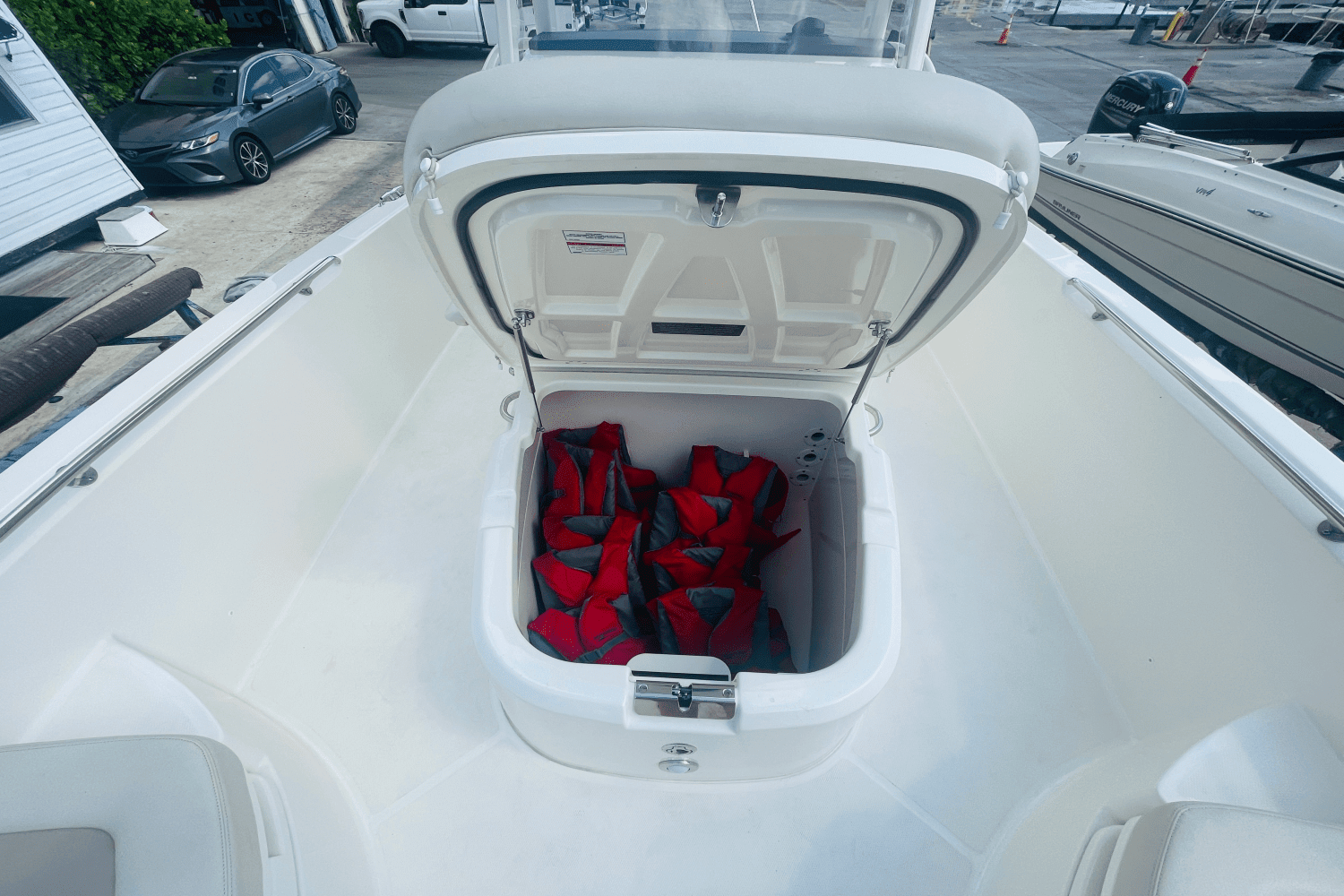 2022 Boston Whaler 270 DAUNTLESS Image Thumbnail #37