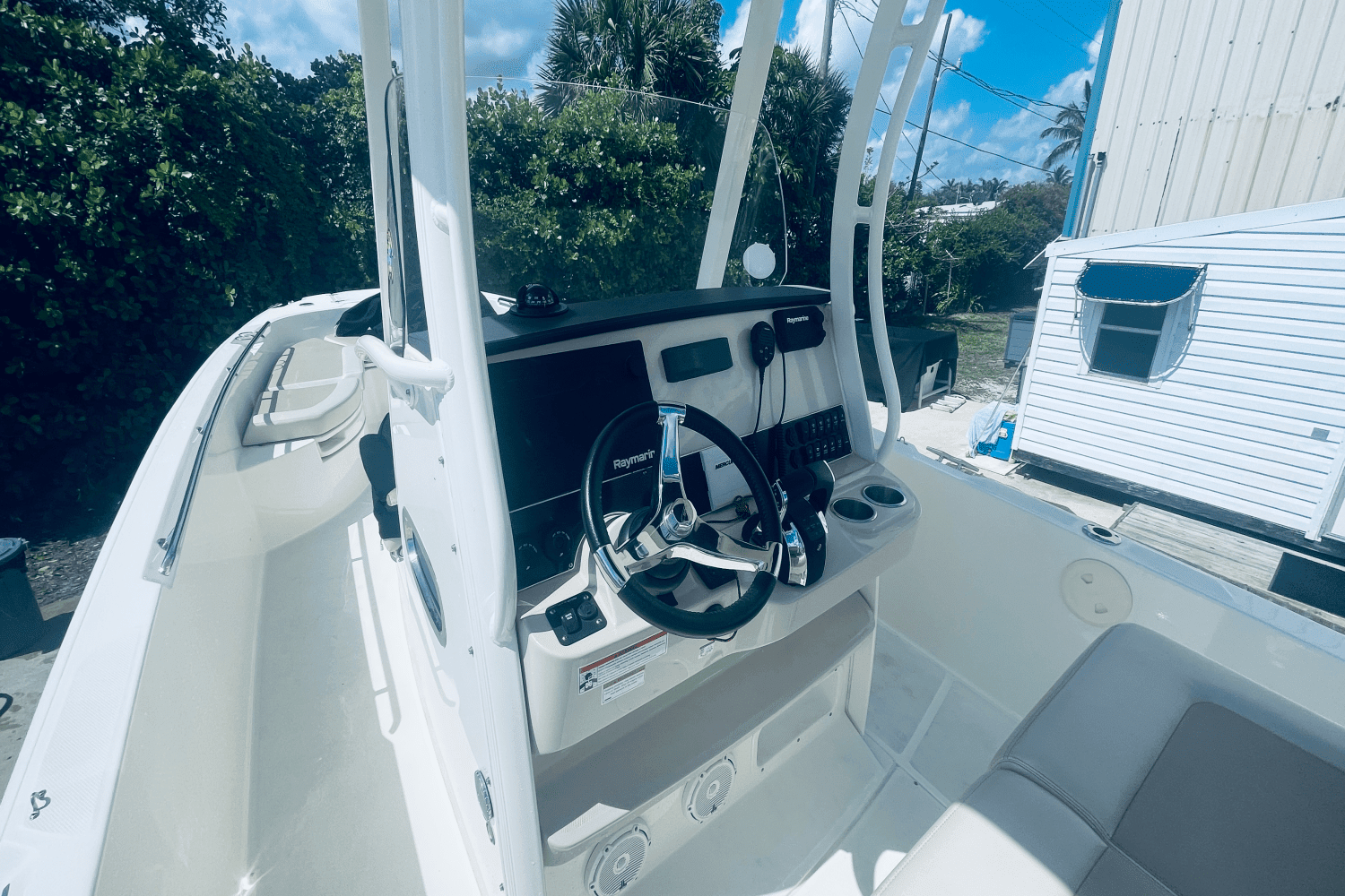 2022 Boston Whaler 270 DAUNTLESS Image Thumbnail #8