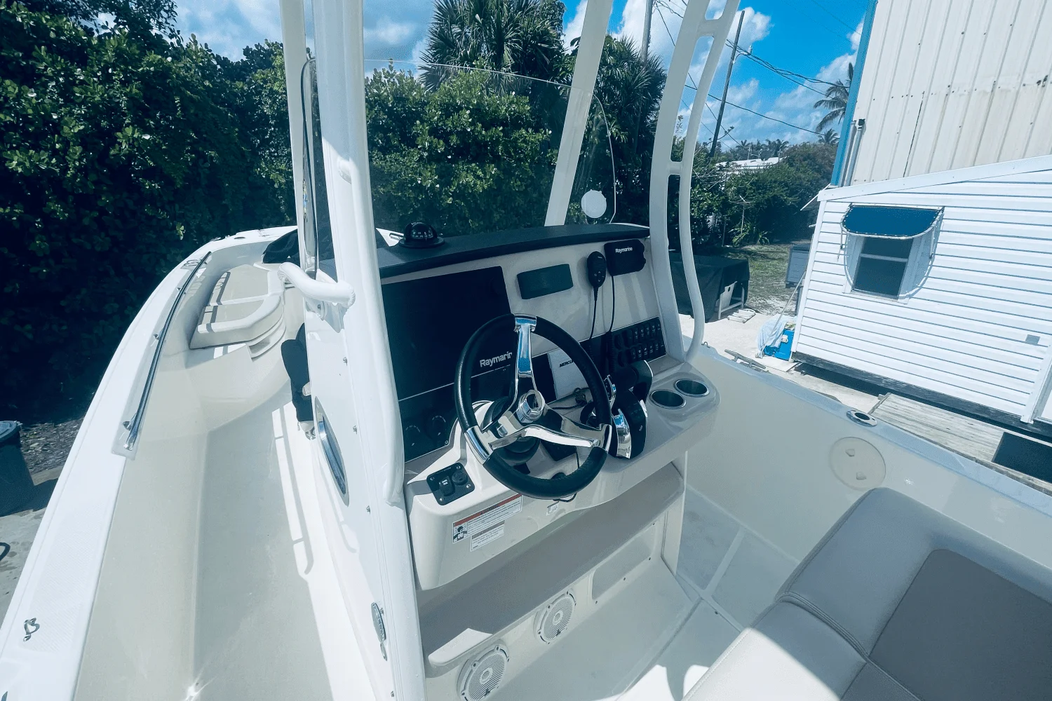 2022 Boston Whaler 270 DAUNTLESS Image Thumbnail #8