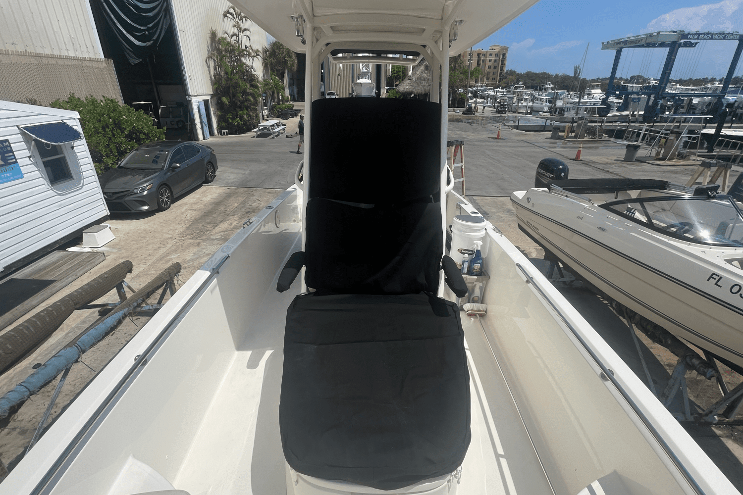 2022 Boston Whaler 270 DAUNTLESS Image Thumbnail #31