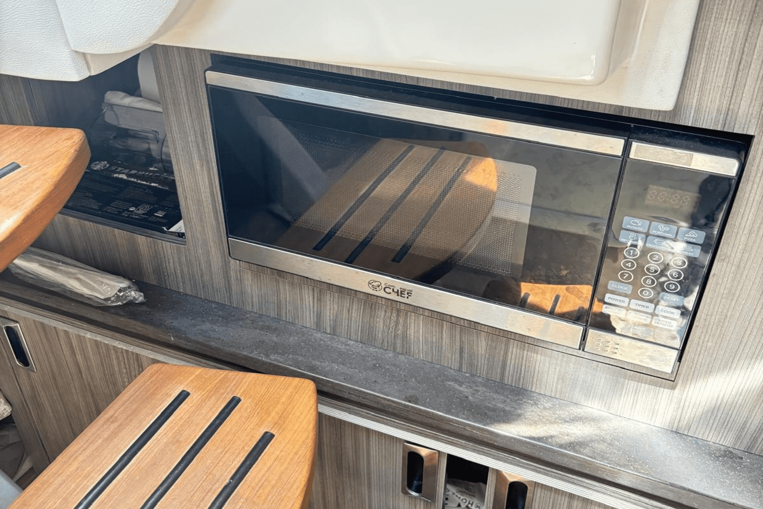 2021 Sea Ray 320 SUNDANCER OB Image Thumbnail #18