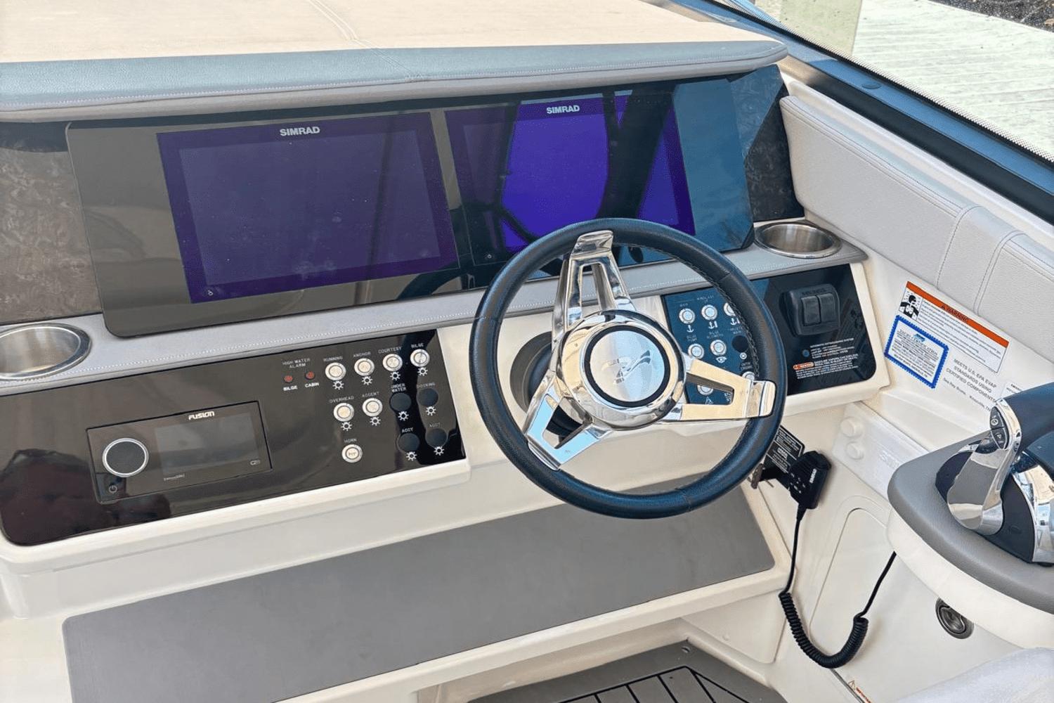 2021 Sea Ray 320 SUNDANCER OB Image Thumbnail #28