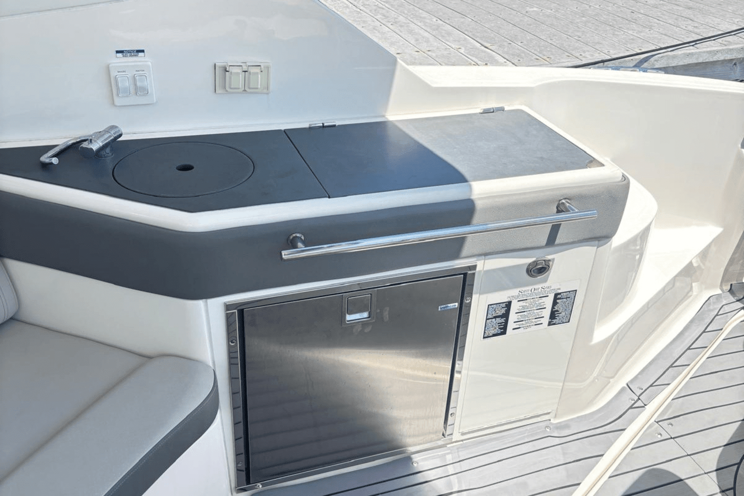 2021 Sea Ray 320 SUNDANCER OB Image Thumbnail #13
