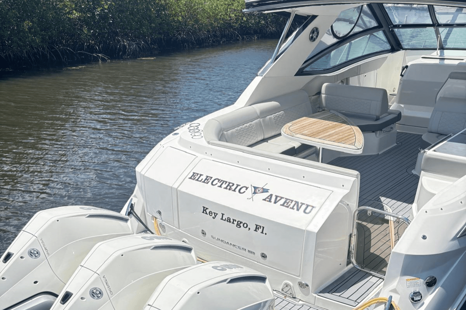 2021 Sea Ray 320 SUNDANCER OB Image Thumbnail #8