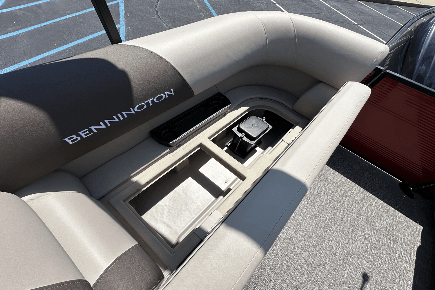2025 Bennington 22S Image Thumbnail #8