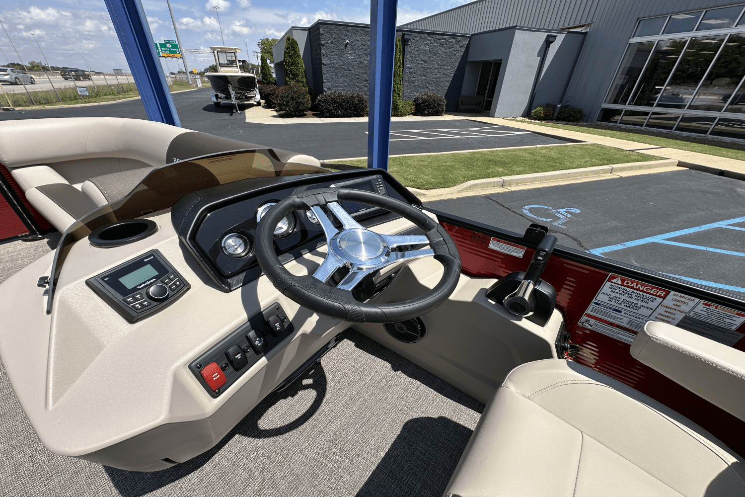 2025 Bennington 22S Image Thumbnail #12