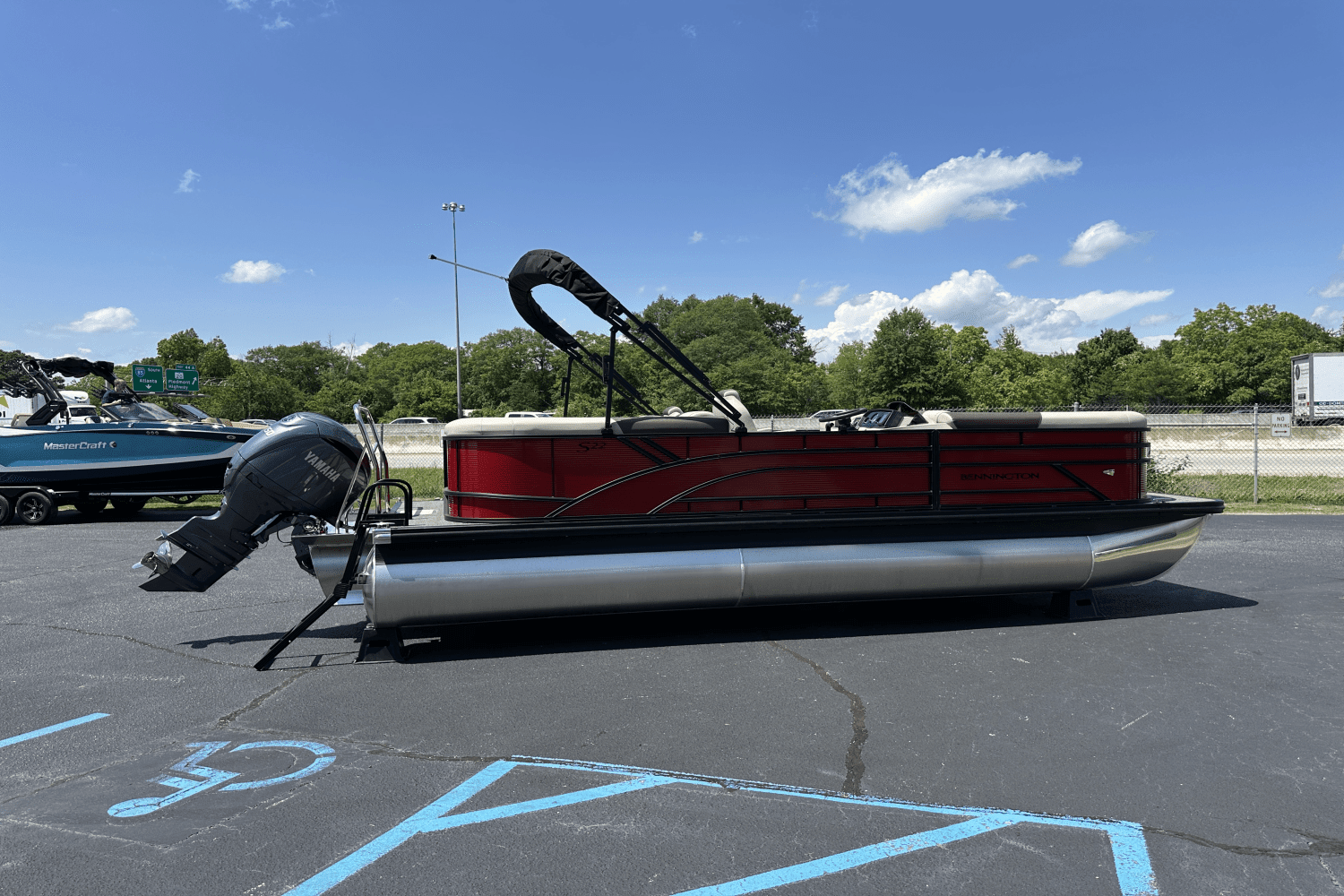 2025 Bennington 22S Image Thumbnail #4