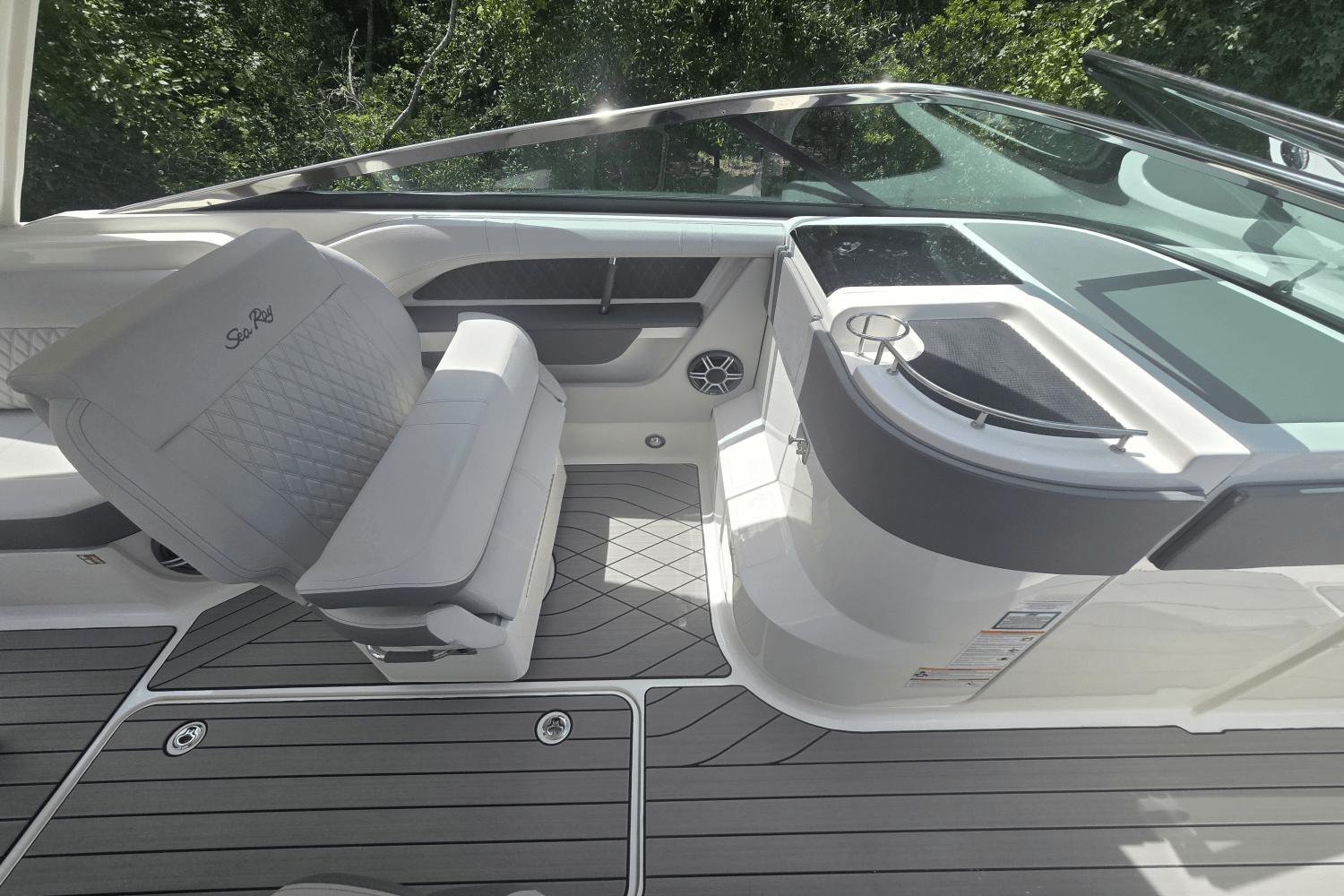 2026 Sea Ray SLX 310 Ouboard Image Thumbnail #14