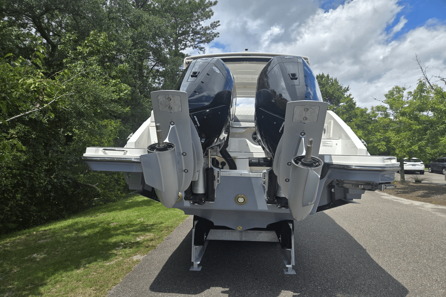 2026 Sea Ray SLX 310 Ouboard Image Thumbnail #2