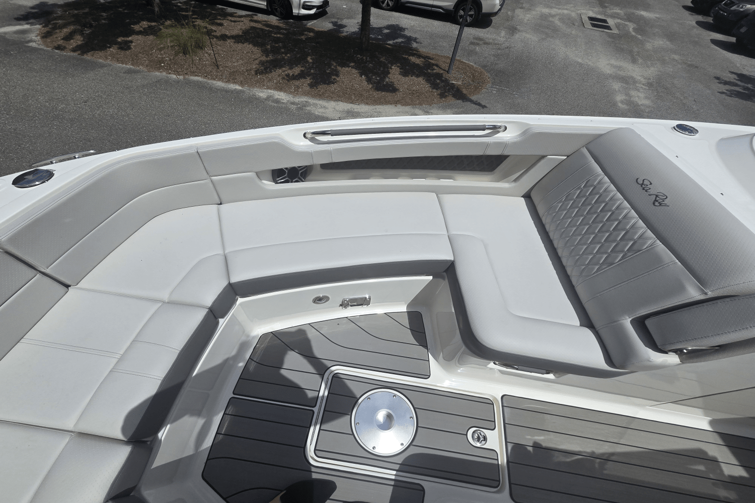 2026 Sea Ray SLX 310 Ouboard Image Thumbnail #27