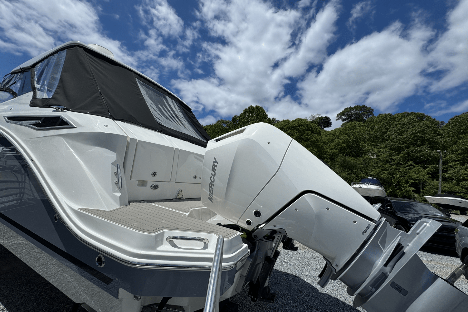 2025 Sea Ray Sundancer 320 Outboard Image Thumbnail #7