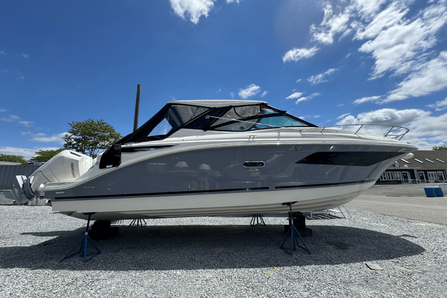 2025 Sea Ray Sundancer 320 Outboard Image Thumbnail #2