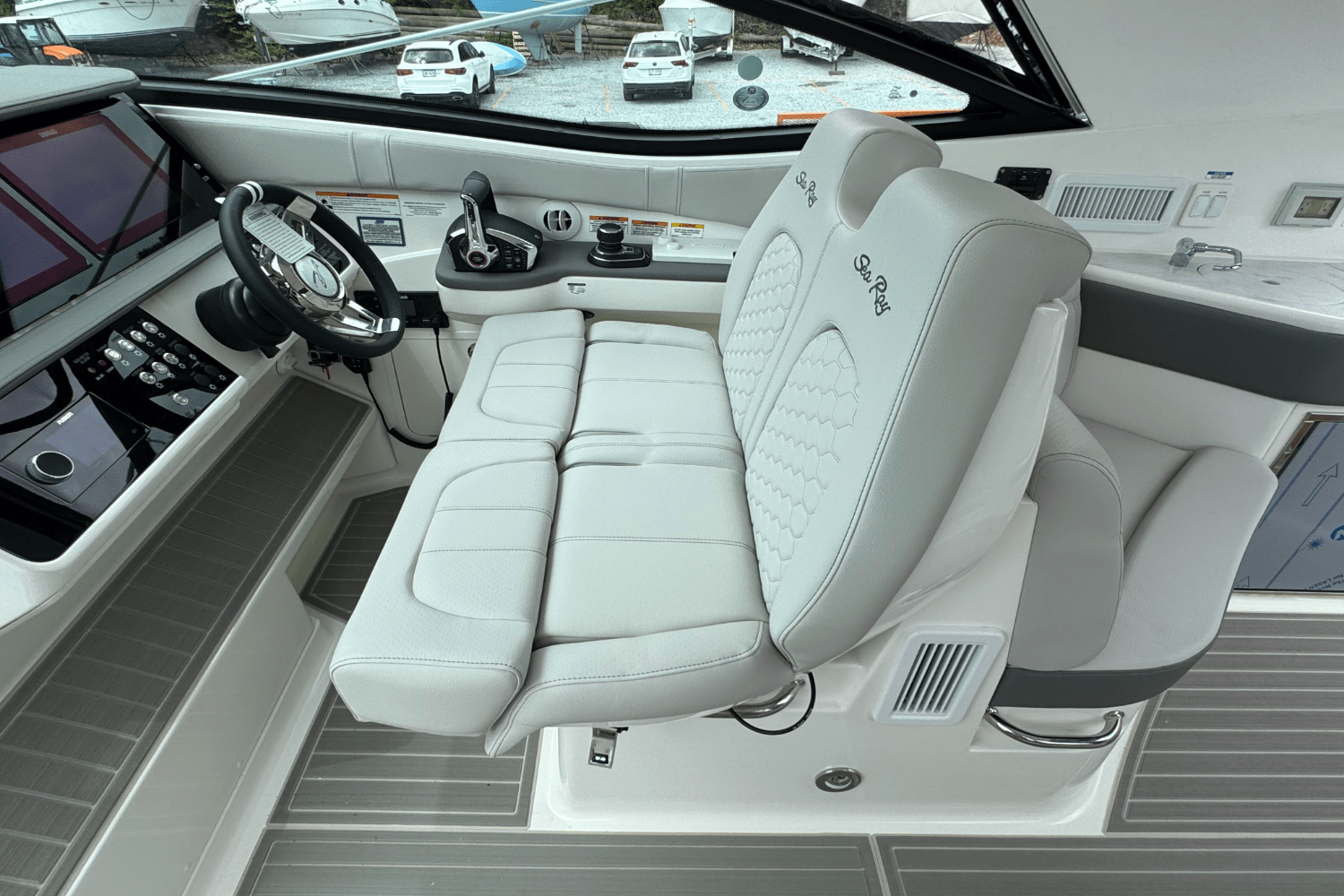 2025 Sea Ray Sundancer 320 Outboard Image Thumbnail #42