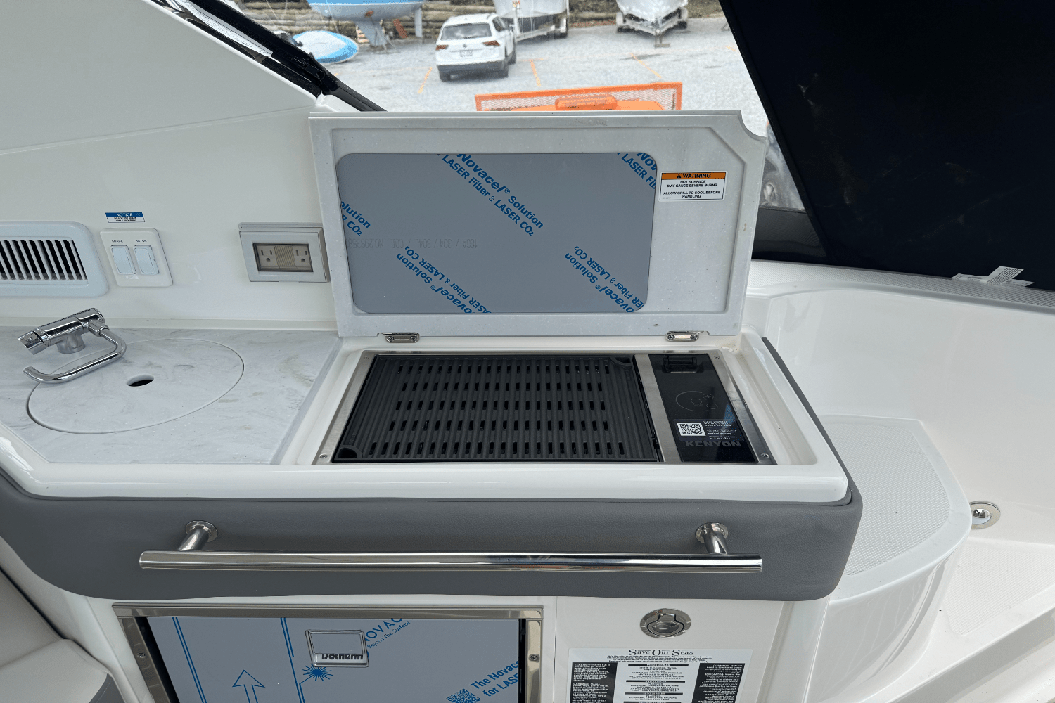 2025 Sea Ray Sundancer 320 Outboard Image Thumbnail #28