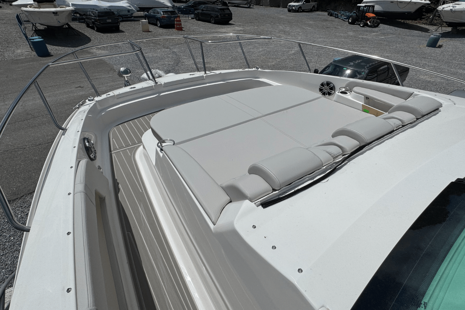 2025 Sea Ray Sundancer 320 Outboard Image Thumbnail #93
