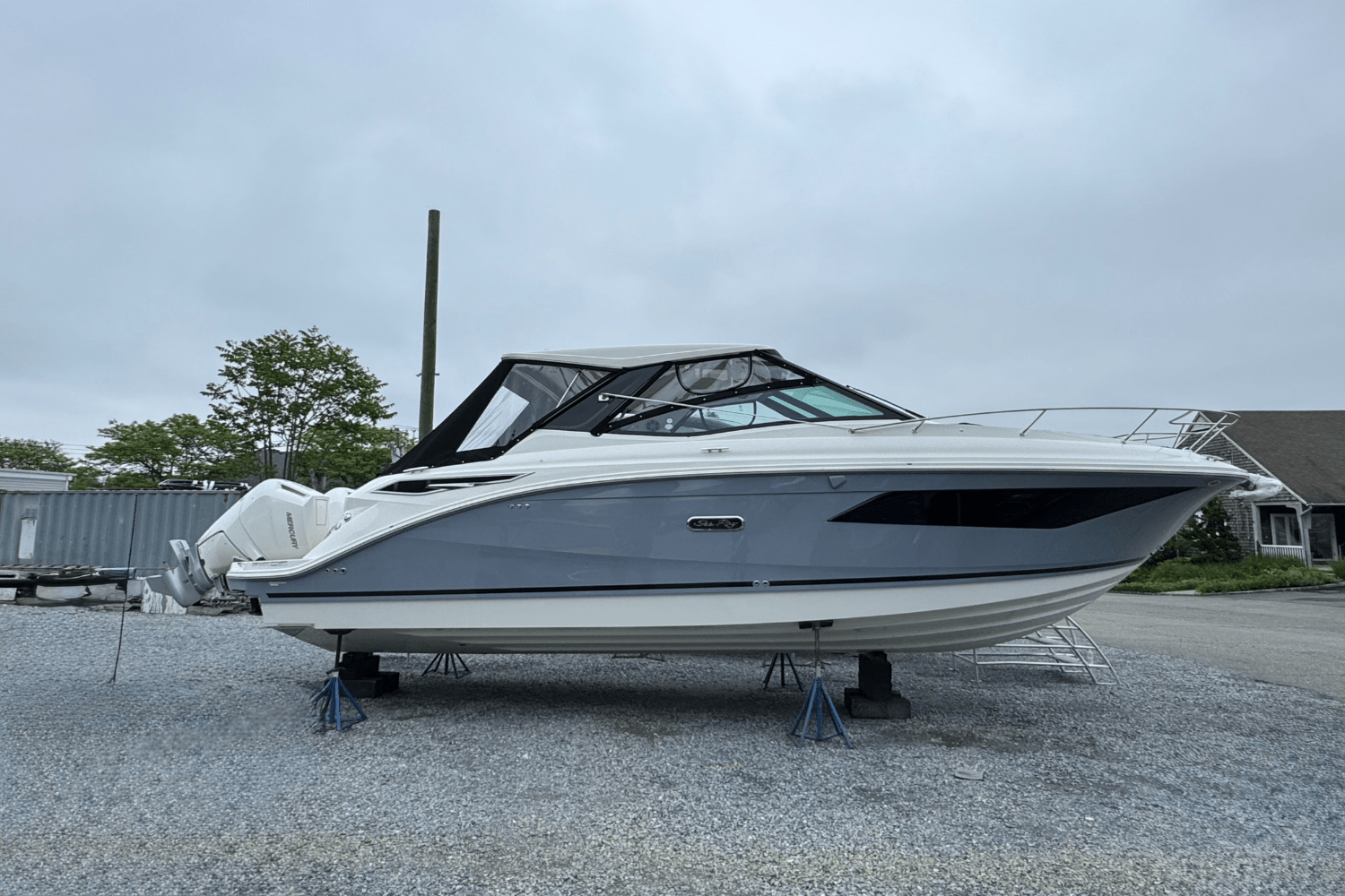 2025 Sea Ray Sundancer 320 Outboard Image Thumbnail #1