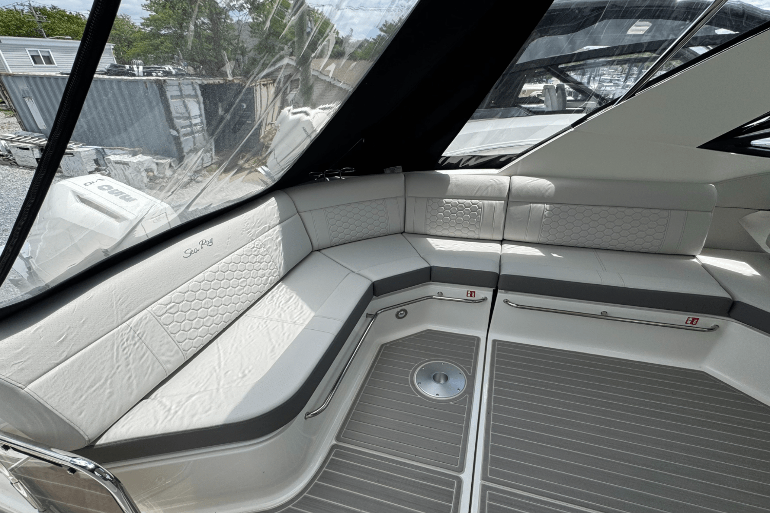 2025 Sea Ray Sundancer 320 Outboard Image Thumbnail #20
