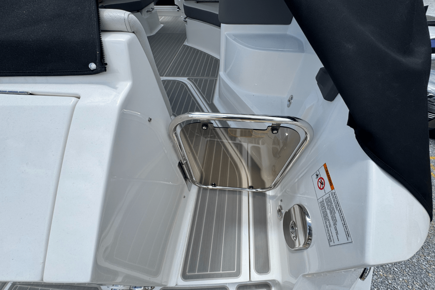 2025 Sea Ray Sundancer 320 Outboard Image Thumbnail #16