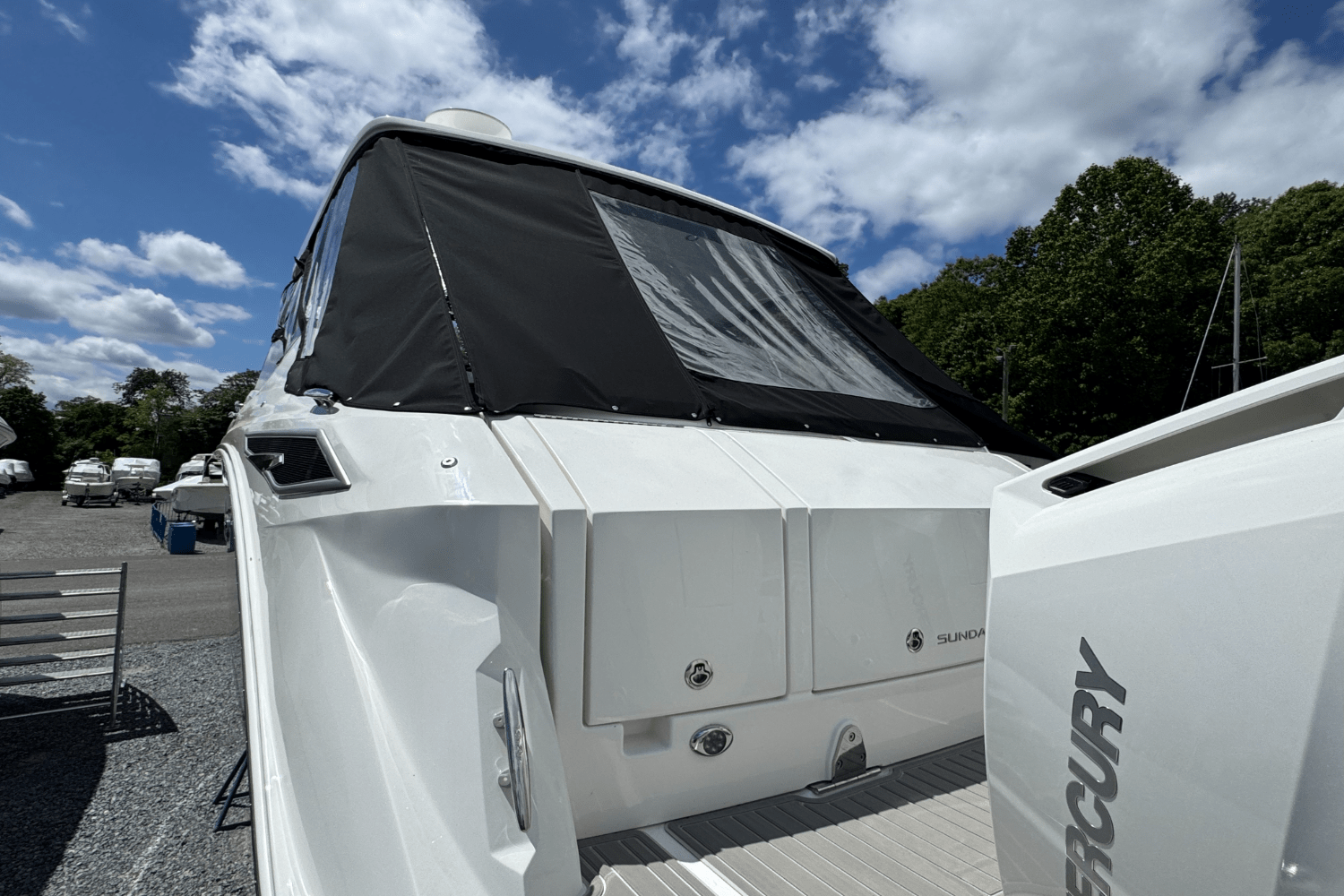 2025 Sea Ray Sundancer 320 Outboard Image Thumbnail #8