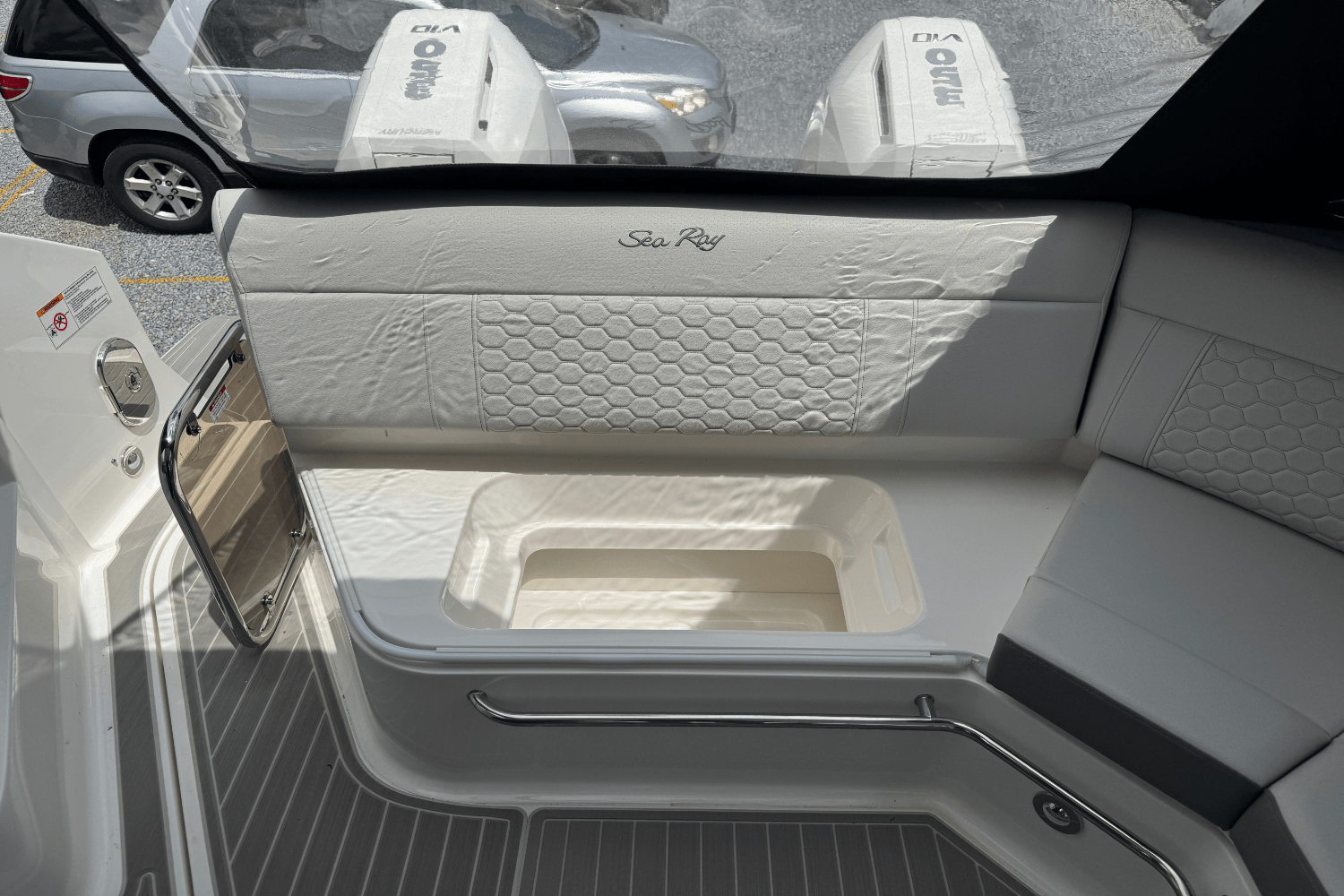 2025 Sea Ray Sundancer 320 Outboard Image Thumbnail #22