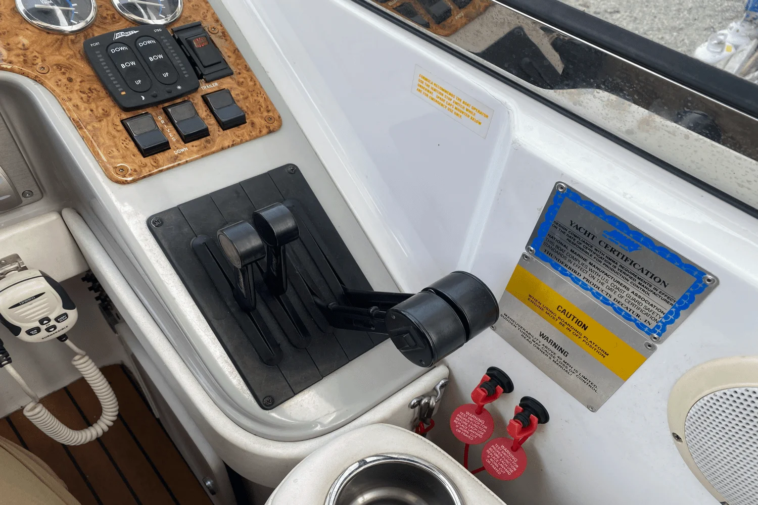 2006 Formula 330 SS Image Thumbnail #37