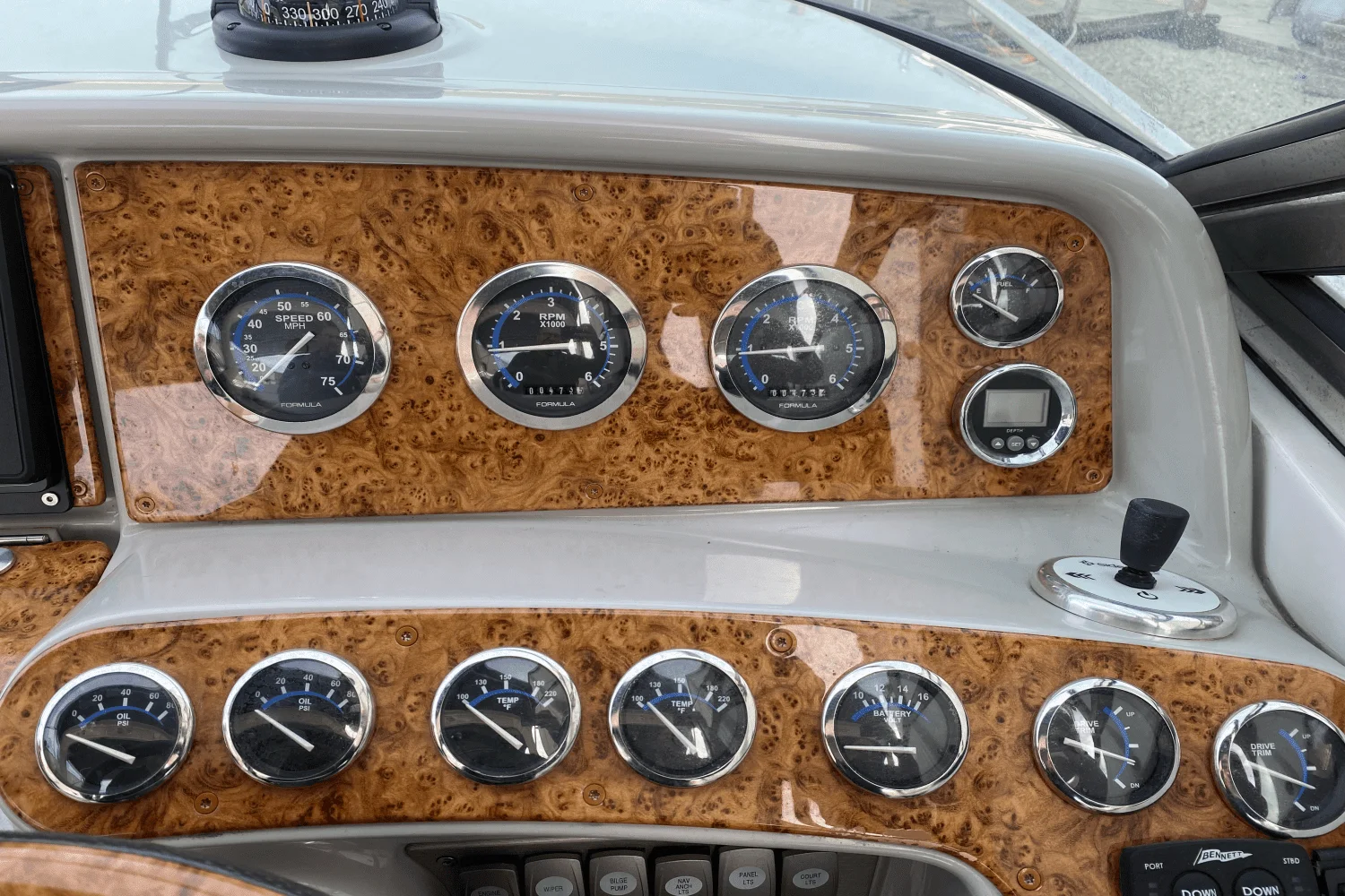 2006 Formula 330 SS Image Thumbnail #44