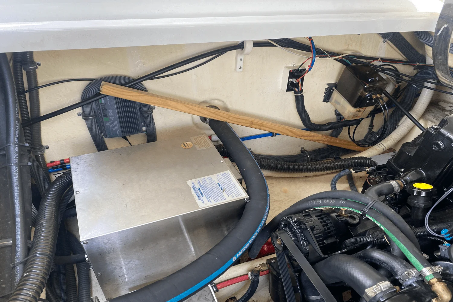 2006 Formula 330 SS Image Thumbnail #57