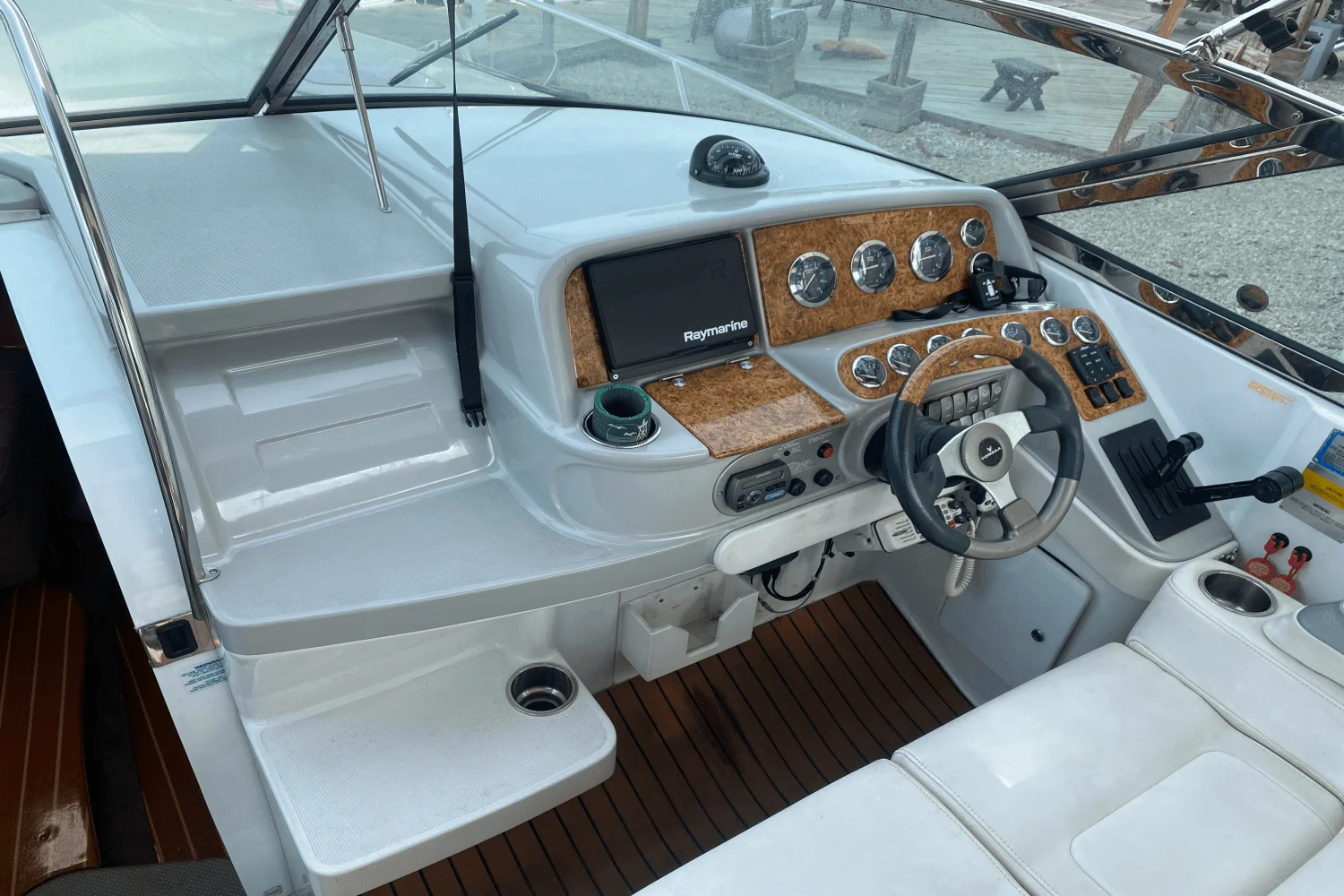 2006 Formula 330 SS Image Thumbnail #30