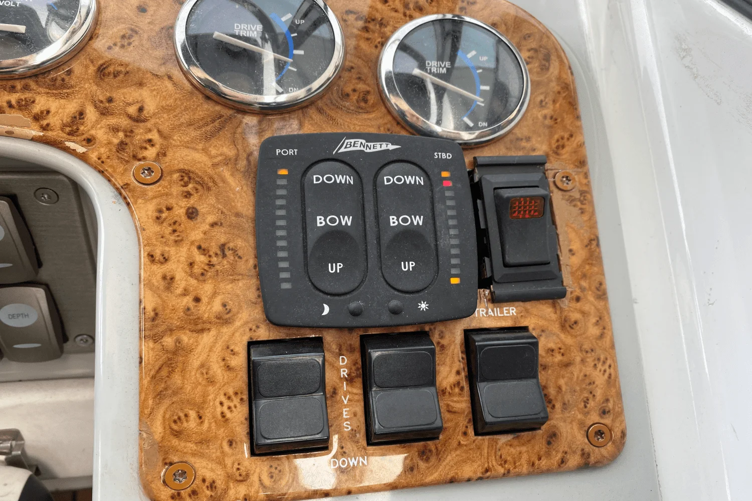 2006 Formula 330 SS Image Thumbnail #41