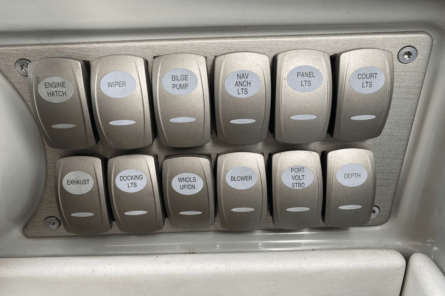 2006 Formula 330 SS Image Thumbnail #38