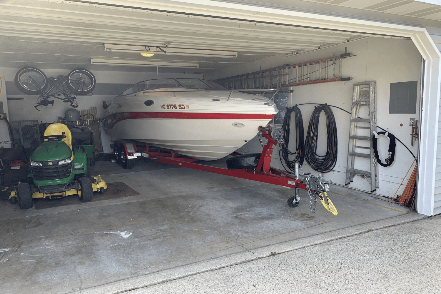 2002 Rinker 232 CAPTIVA Image Thumbnail #1