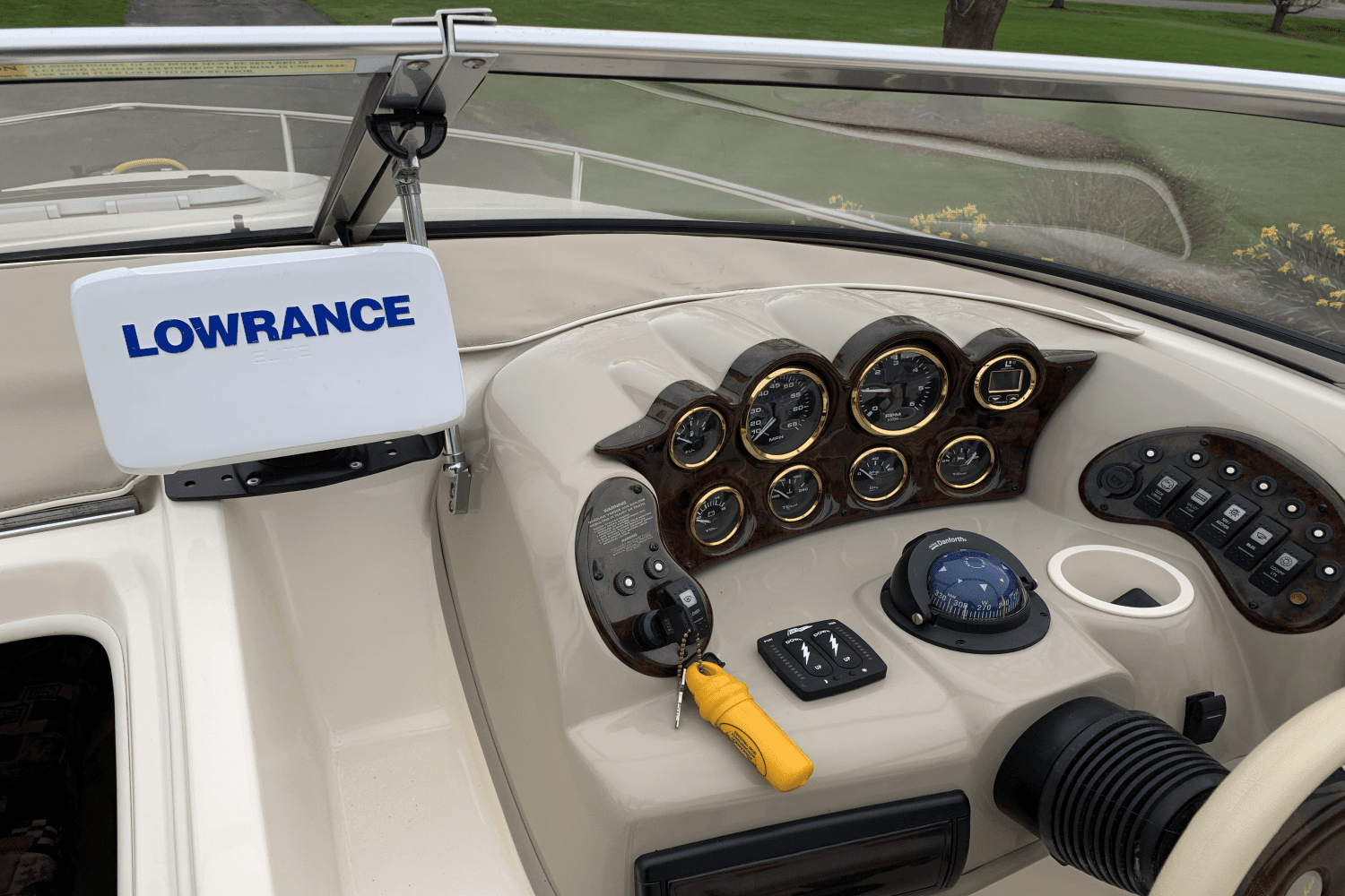 2002 Rinker 232 CAPTIVA Image Thumbnail #14