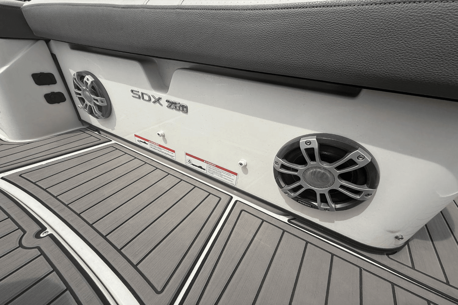 2023 Sea Ray 250 SD-OB Image Thumbnail #11