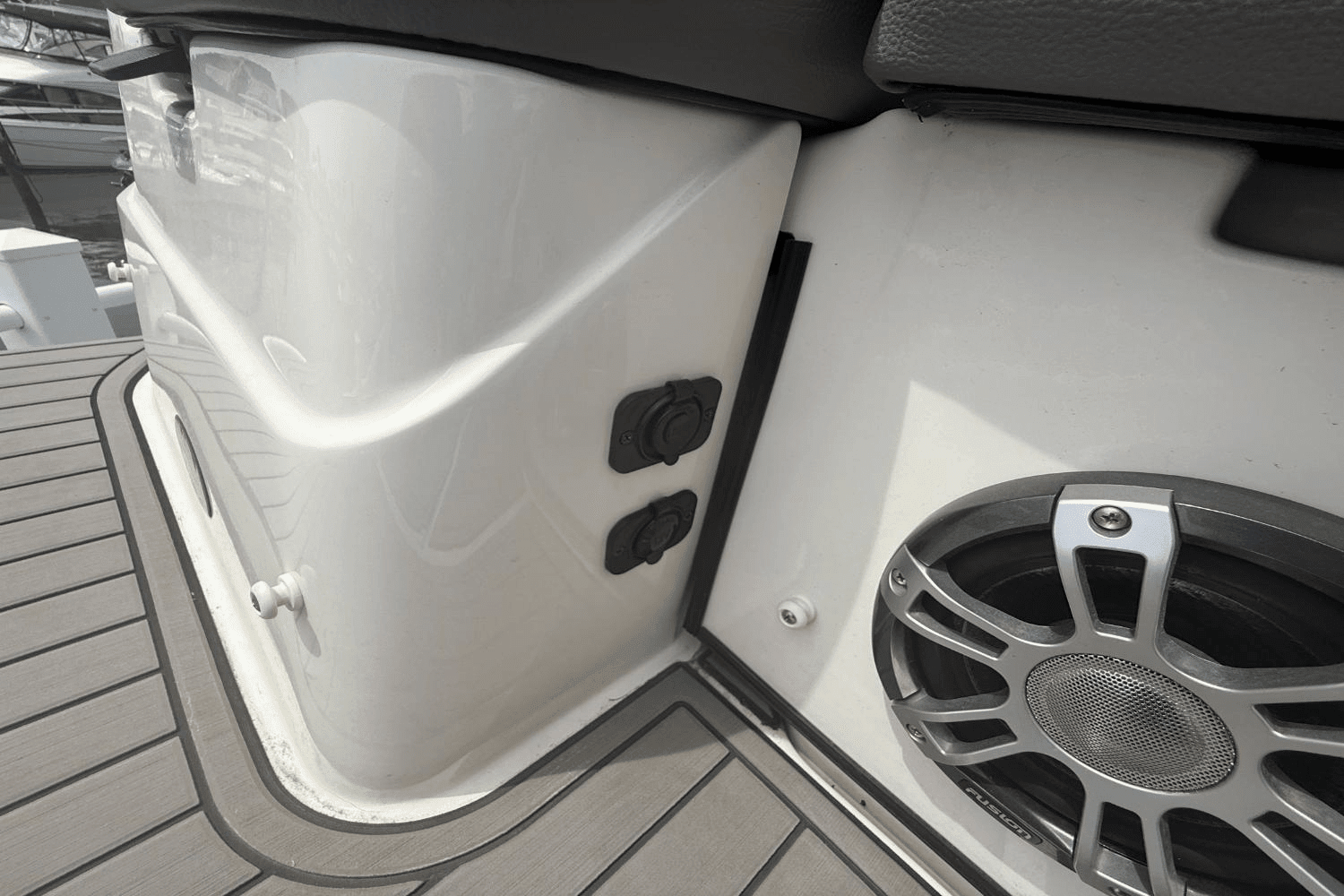 2023 Sea Ray 250 SD-OB Image Thumbnail #12